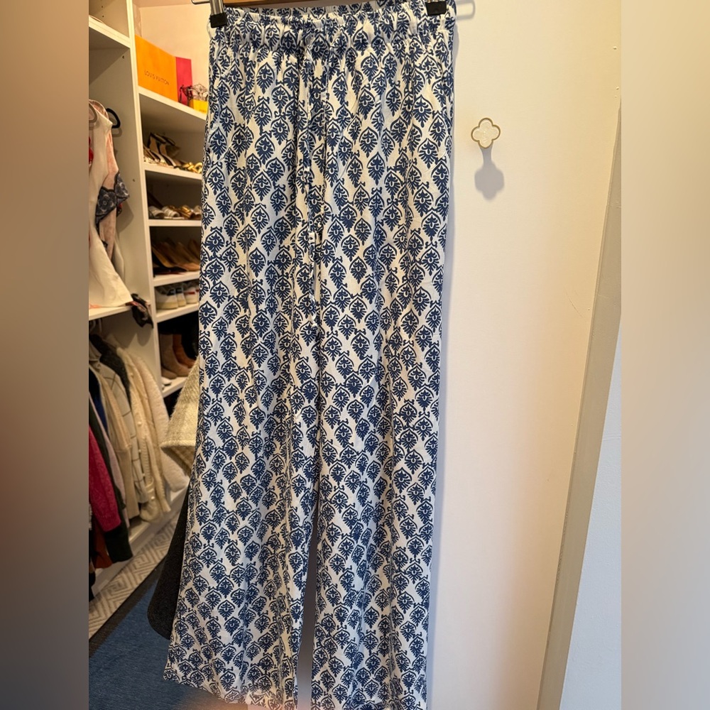 Subdued Blue and White Patterned Summer Pants (size S)